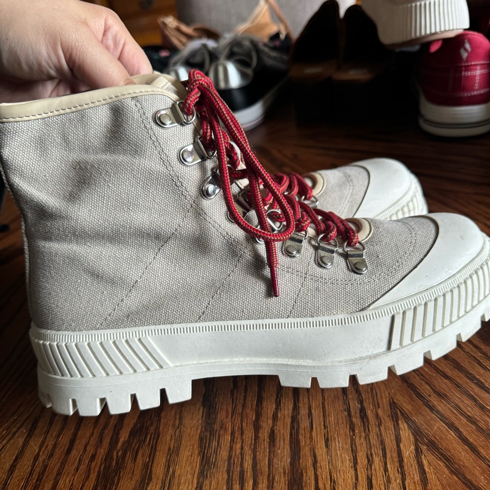 Coconut Isaac Bootie